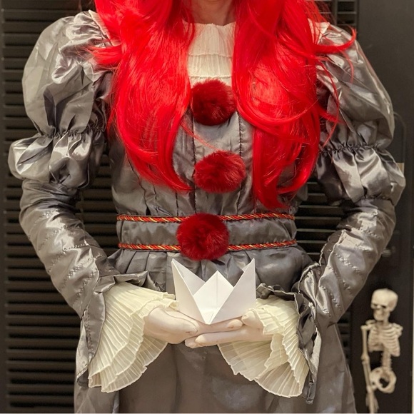 Pennywise Halloween Costume IT - Picture 3 of 4